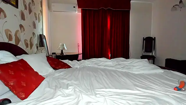 ViciousSiren stripchat live cam model