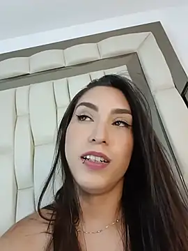 Chloemendoza stripchat live cam model