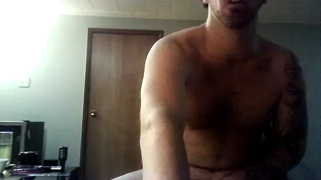WyattL96 stripchat live cam model