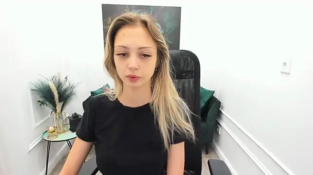 EmilyGraydis stripchat live cam model