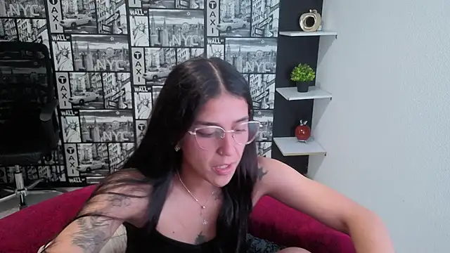 Xiomara_vega stripchat live cam model