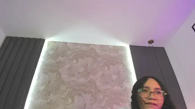 alysson_moon_ stripchat live cam model