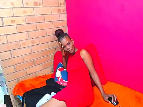 silkyeboni stripchat live cam model