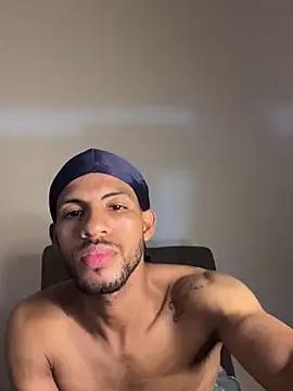 Criistian_prado stripchat live cam model