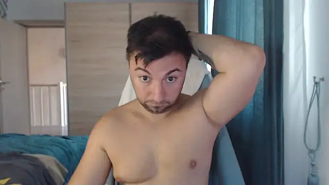 HankMalone stripchat live cam model