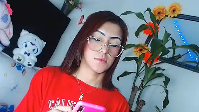 NathalialLooes stripchat live cam model