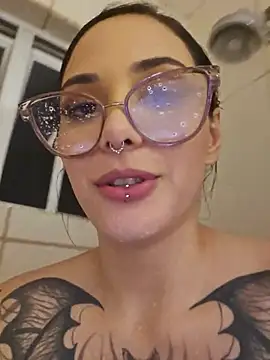 fr3akk stripchat live cam model