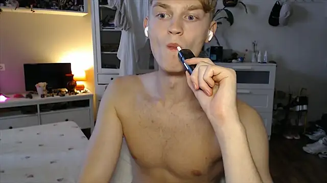 Daniel_yamm stripchat live cam model