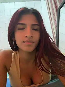 xiiomyy stripchat live cam model