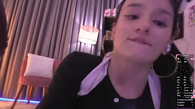 Sisirojas stripchat live cam model