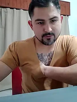 Bradd_32 stripchat live cam model