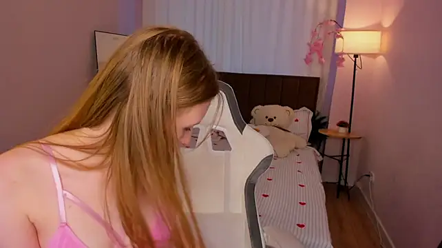LiliTiny stripchat live cam model