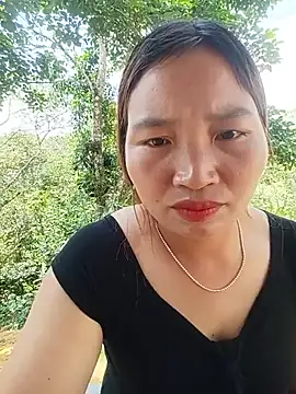 sowbibi- stripchat live cam model
