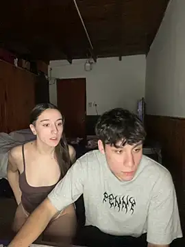 _MaskOn stripchat live cam model