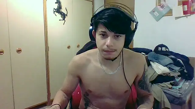 Akillas stripchat live cam model