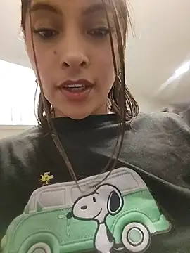 Fox_Roxxan stripchat live cam model