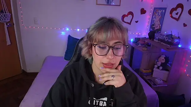 Miacatsito3 stripchat live cam model