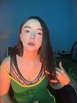 Nonnyiris stripchat live cam model
