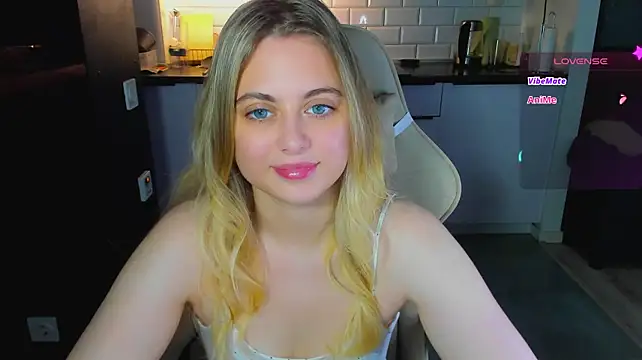 blonde_kellyy stripchat live cam model