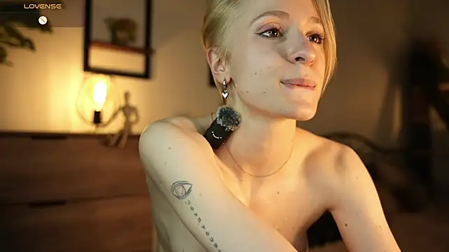 JanettePerro stripchat live cam model
