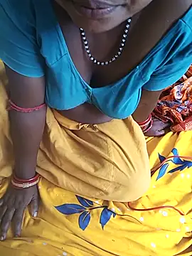 ApKi-BhAbi stripchat live cam model