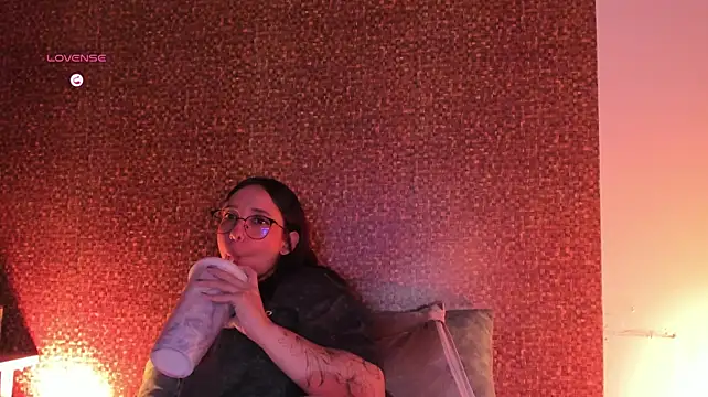 Apartment28 stripchat live cam model