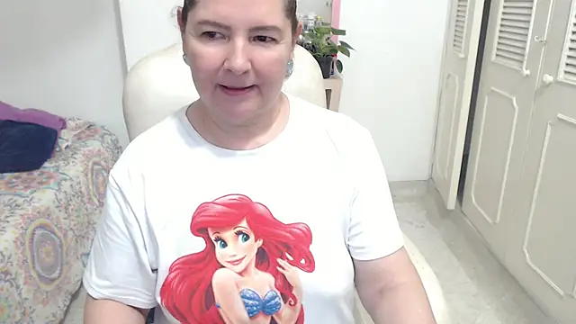 leonela_69 stripchat live cam model