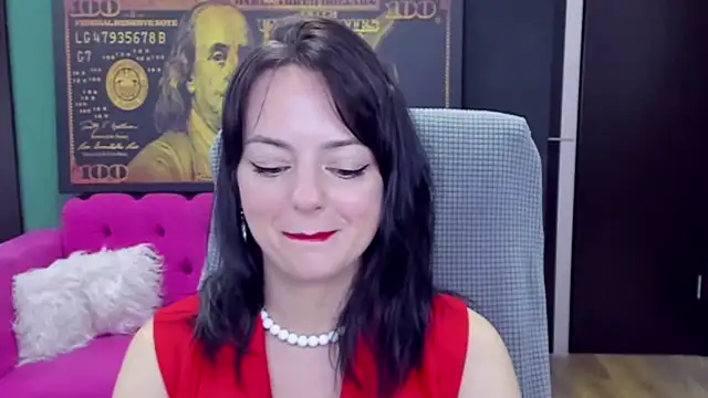 BellaRowan stripchat live cam model