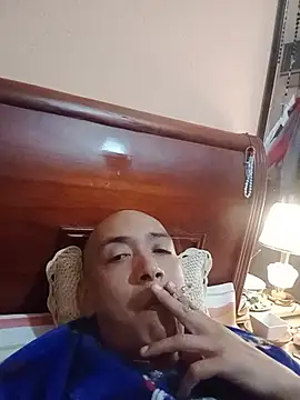 Cain180k stripchat live cam model