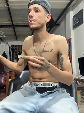 27powercm stripchat live cam model