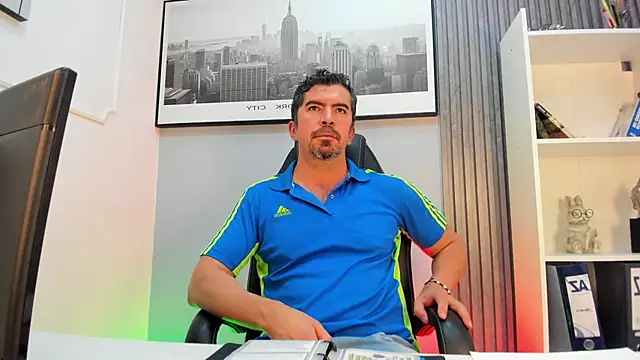 JuanKFit_45 stripchat live cam model
