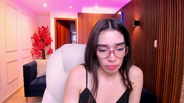 Emma_caarter_ stripchat live cam model