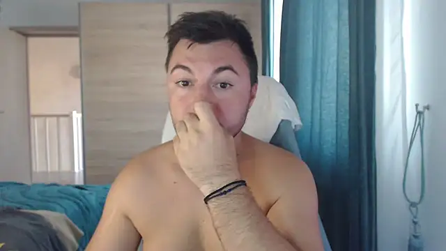 HankMalone stripchat live cam model