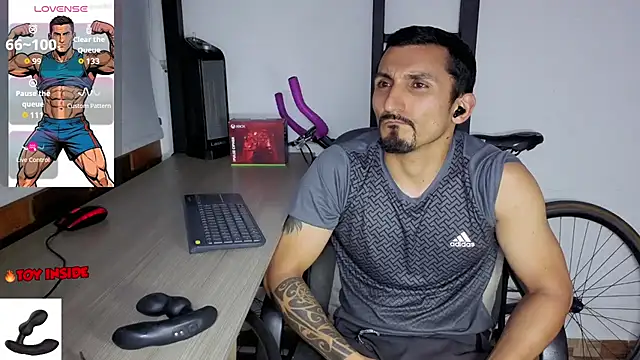 Marck_Muscle stripchat live cam model