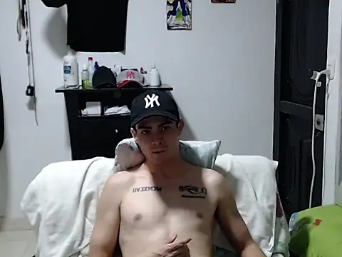 Zac_Efront stripchat live cam model