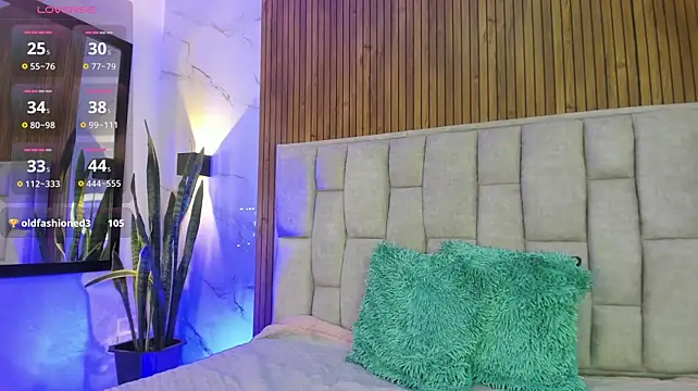 SckarletBloom stripchat live cam model