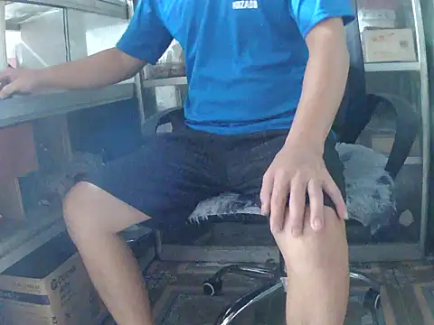 Trai-zin stripchat live cam model