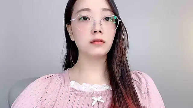 vera999- stripchat live cam model