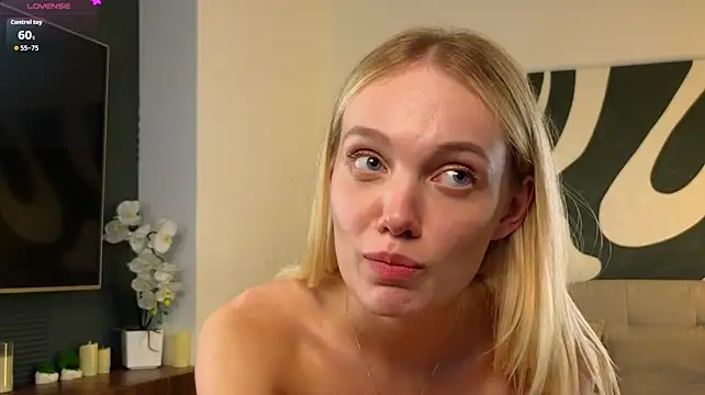 MarietteSolina stripchat live cam model