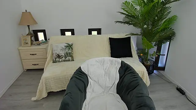 Yasmine_Vixen stripchat live cam model
