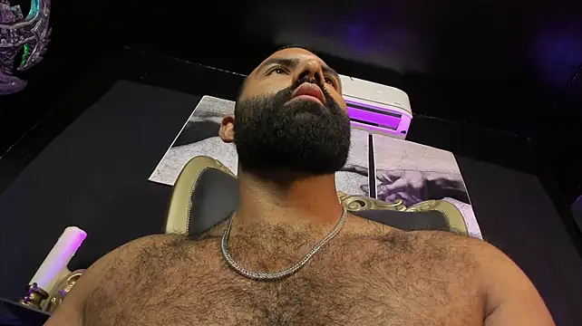 BeardAndrew stripchat live cam model