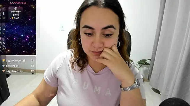 maryluna95 stripchat live cam model