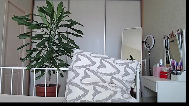 ShyEvaa stripchat live cam model