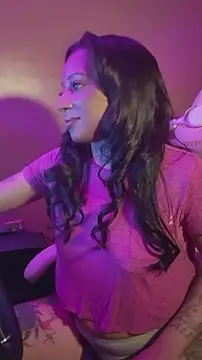Crowned_Nyaries stripchat live cam model