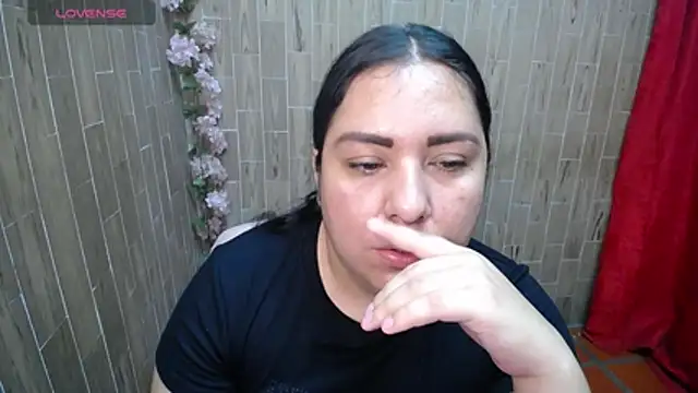 solyeria stripchat live cam model