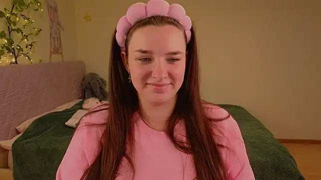 Iwi_wi_wi stripchat live cam model