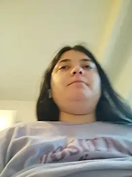 Madalina109 stripchat live cam model