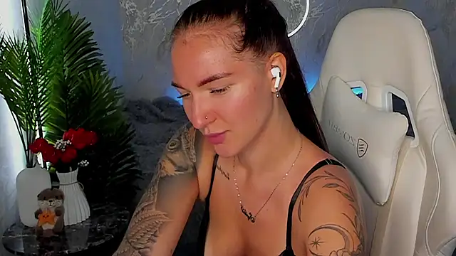 babyisperfect stripchat live cam model