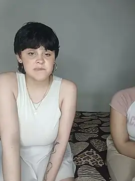 Valkiria_and_Sam stripchat live cam model