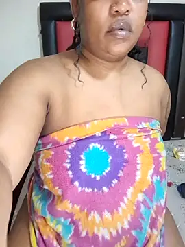 OpulentVixen stripchat live cam model